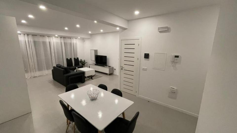 Duarte Apartments - Lux Мінделу Екстер'єр фото